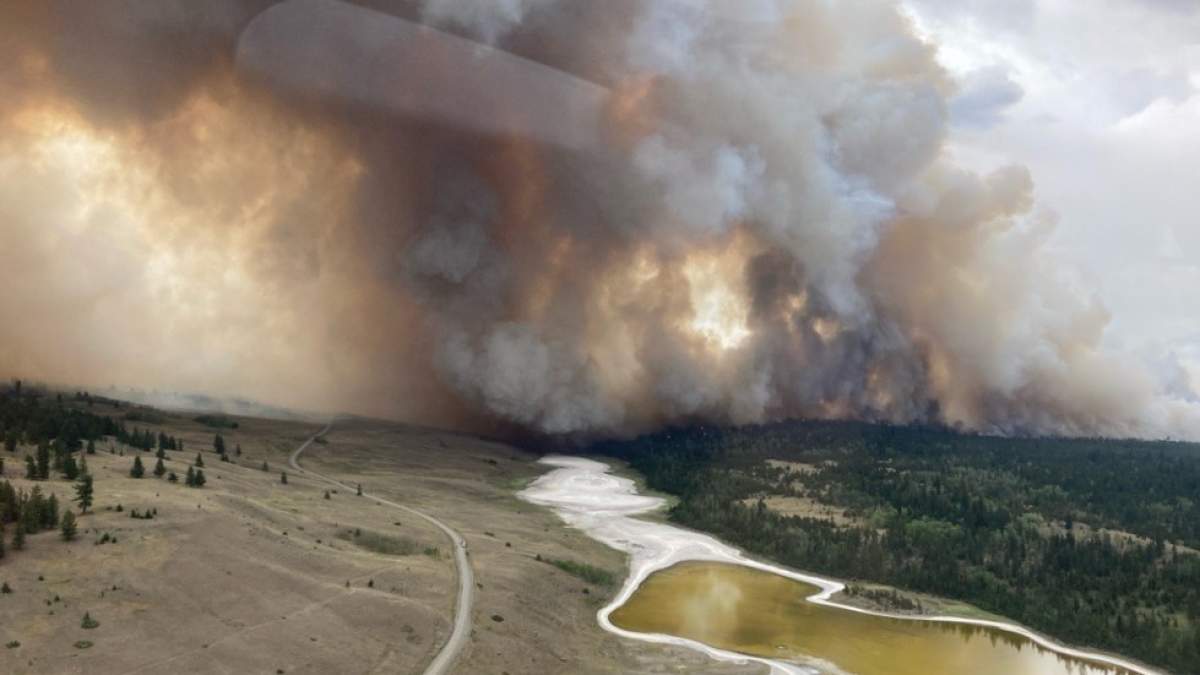 Loon Lake area evacuation order extends to nearly 1,500 properties due to Pear Lake fire