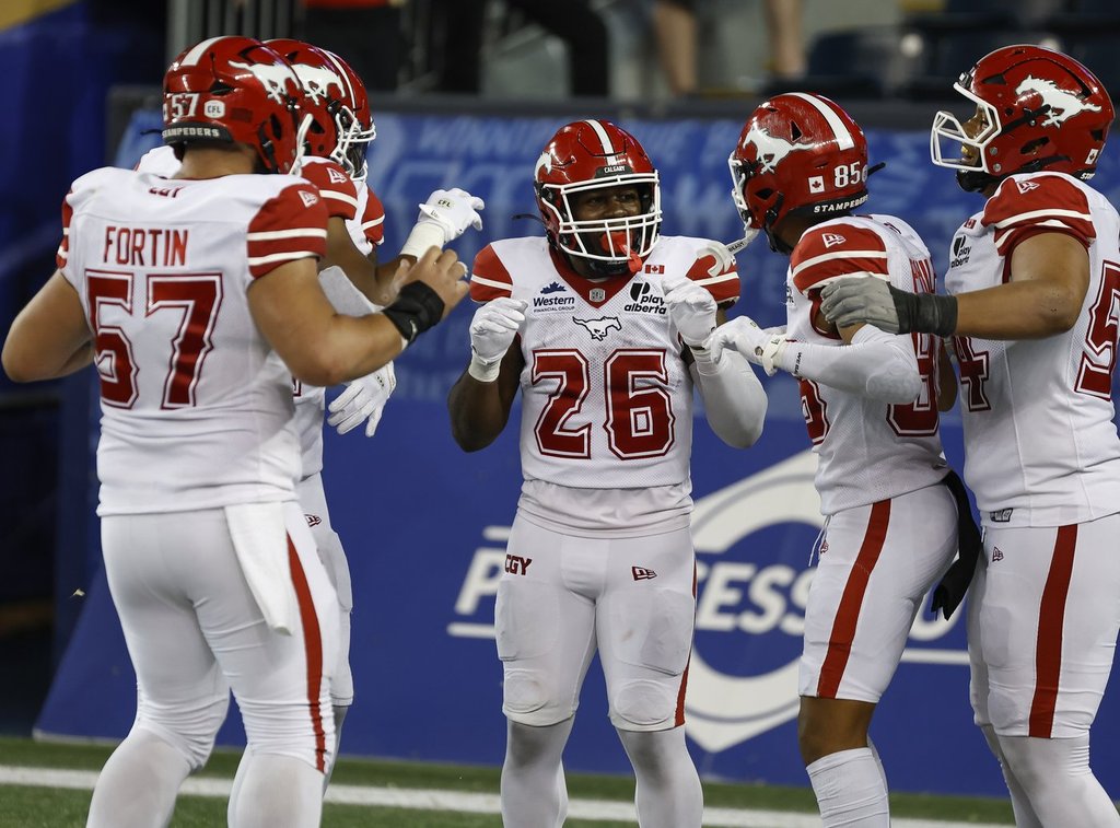 Stampeders стъпиха на Blue Bombers 52-30