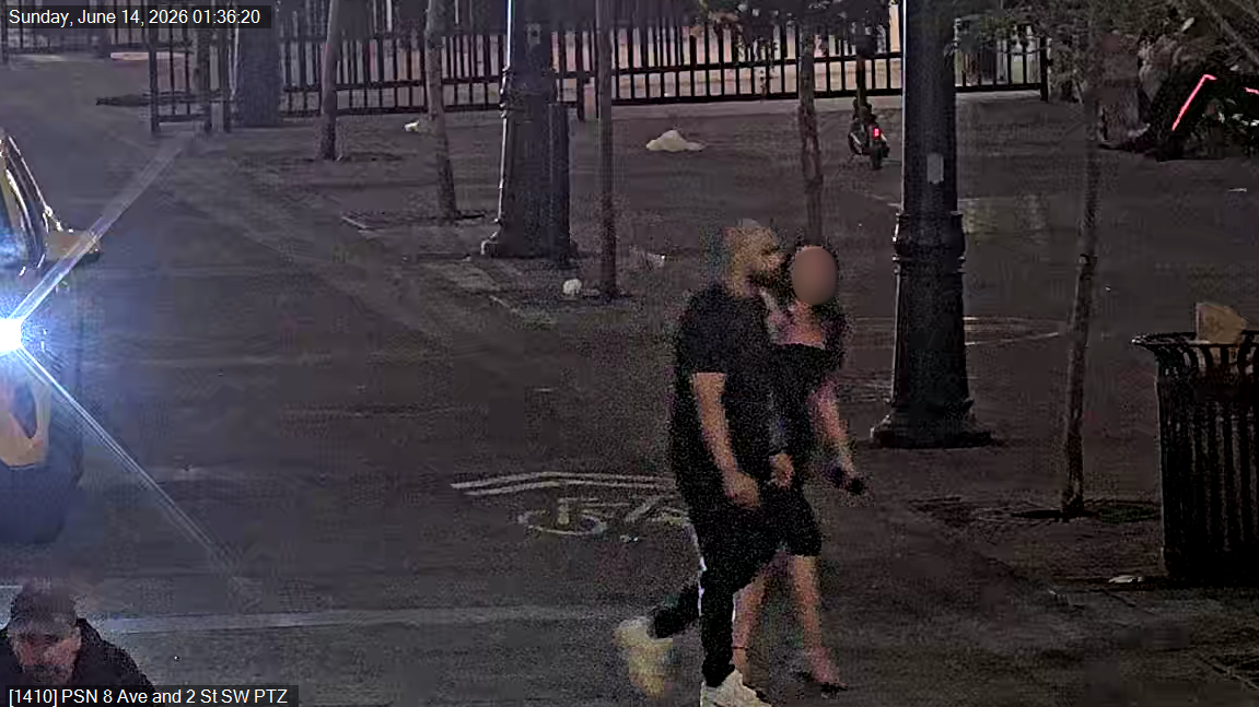Calgary police seek suspect in violent downtown assault
