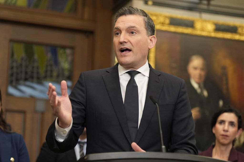 Canada seeks public ideas on AI transparency