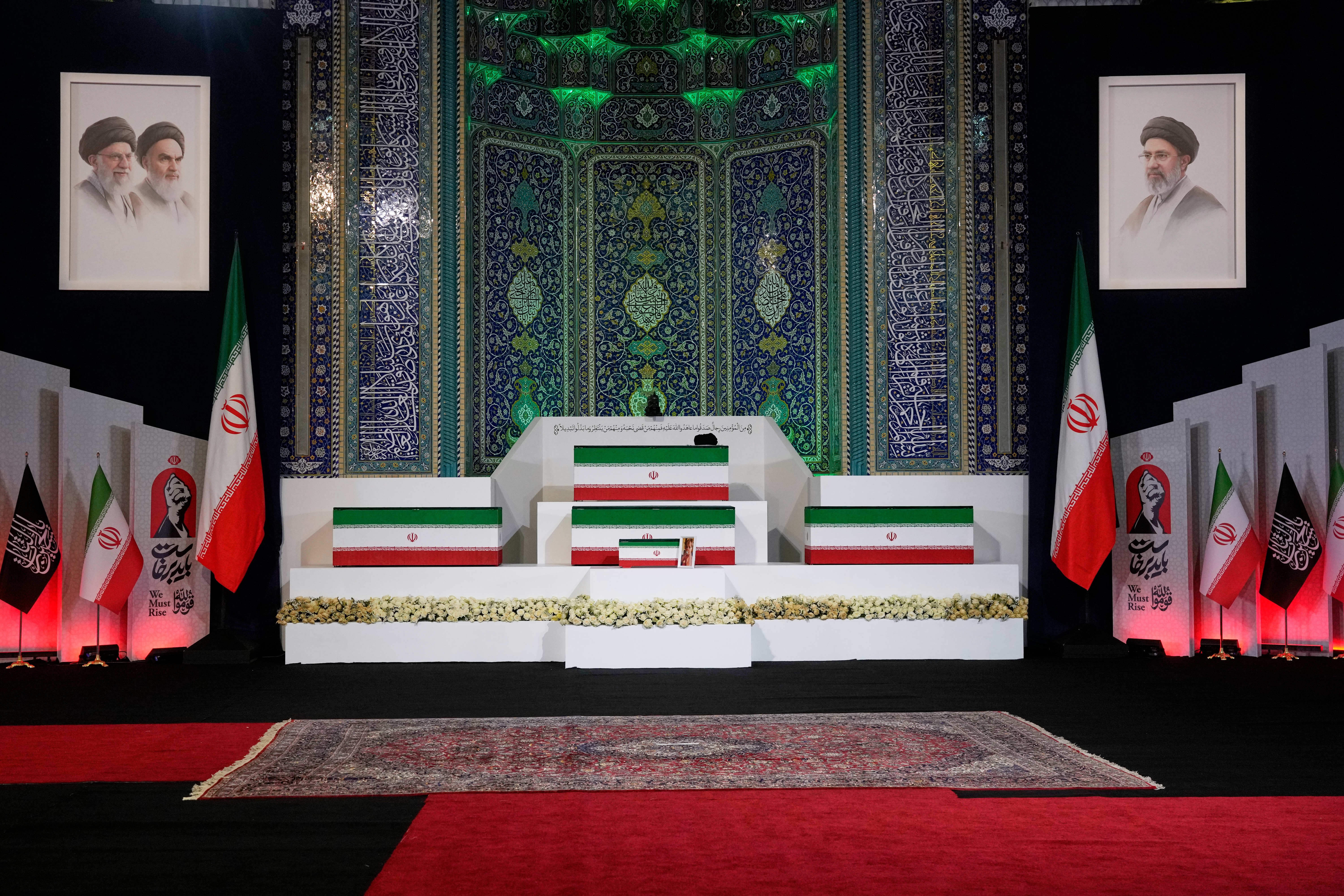 Iran Prepares For Dayslong Funeral Of Late Supreme Leader Killed In War - Beritaja