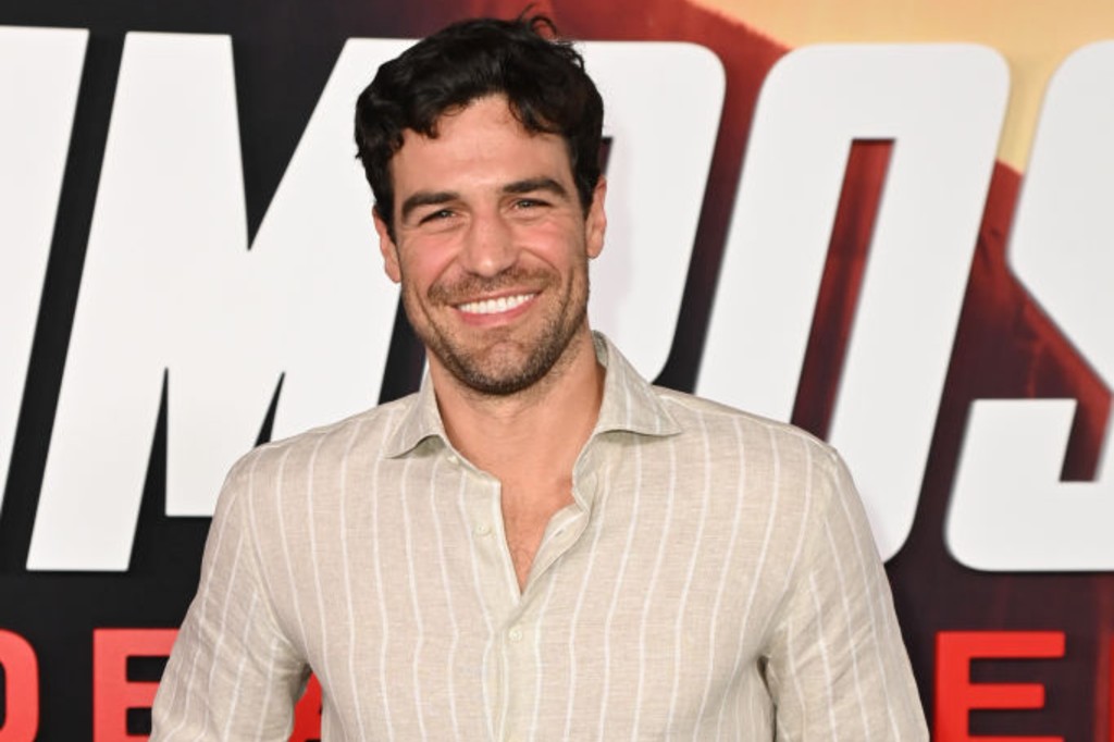 Звездата от „Bachelorette“ Джо Амабиле разкрива „ранен стадий“ на диагнозата мозъчен тумор
