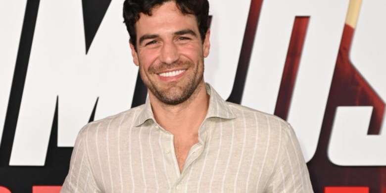 'Bachelorette' star Joe Amabile reveals 'early stage' brain tumour diagnosis