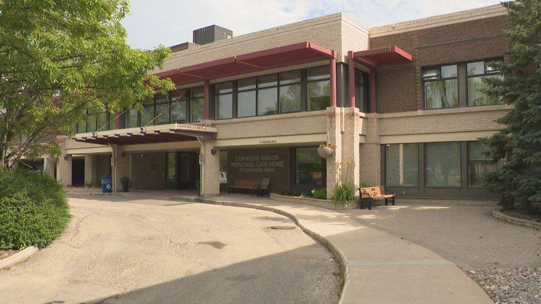 Winnipeg care homes struggle with AC outages during heat wave