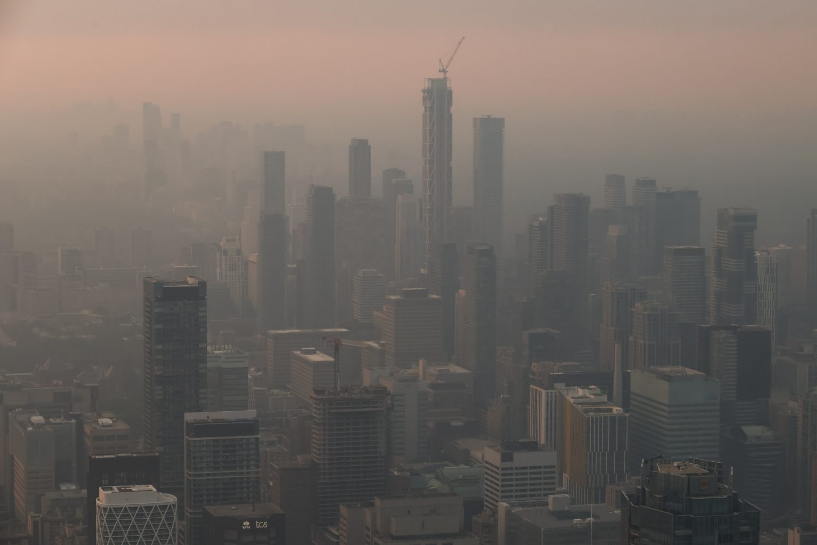 Canada Urges U.S. to Send Support, Not Complaints, Amid Wildfires