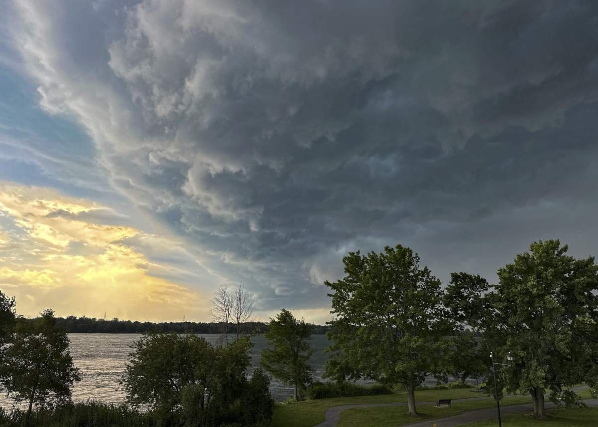 Thunderstorm clouds