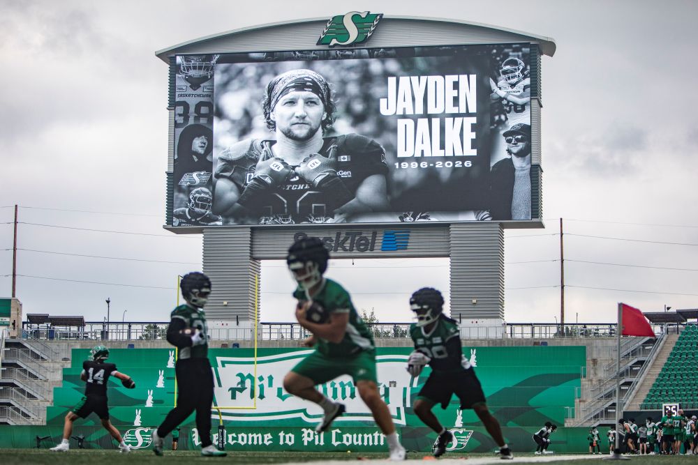 Канабис, алкохол, открити в SUV на Saskatchewan Roughrider, участващ във фатален сблъсък