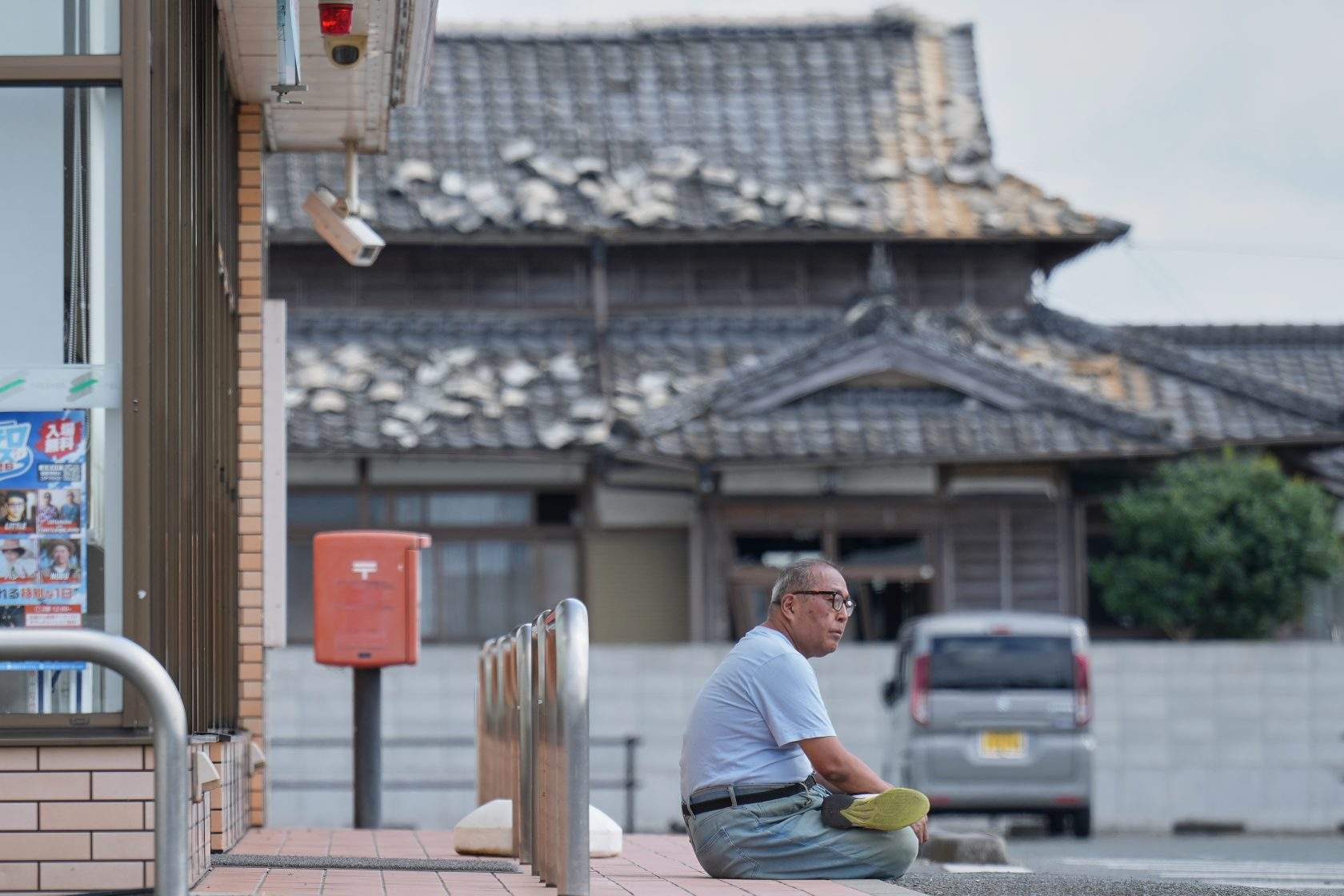 Death toll from earthquake in Japan rises to 25 as rescue hopes dwindle