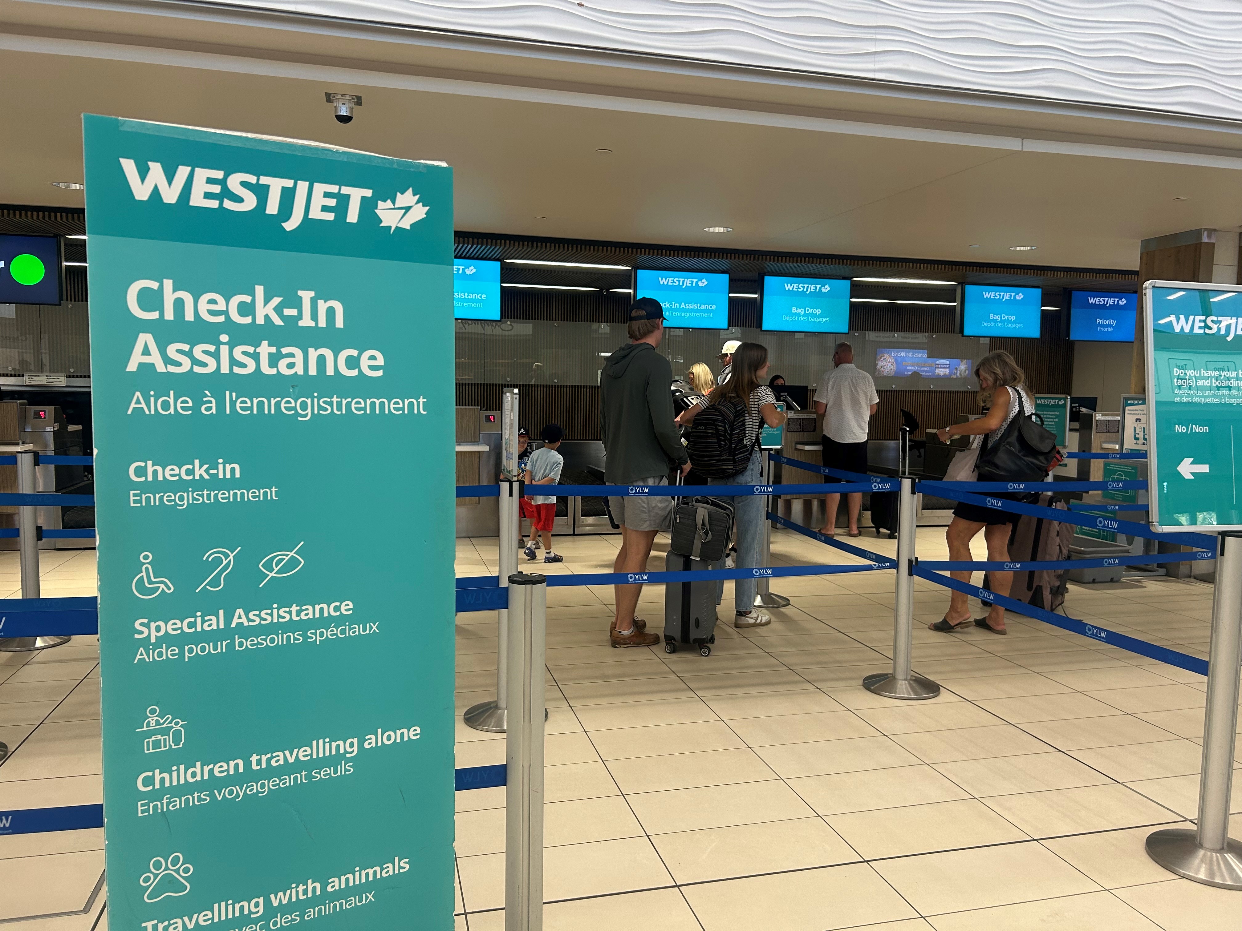 Възможна стачка на WestJet тревожи пътуващите в Келоуна за плановете си