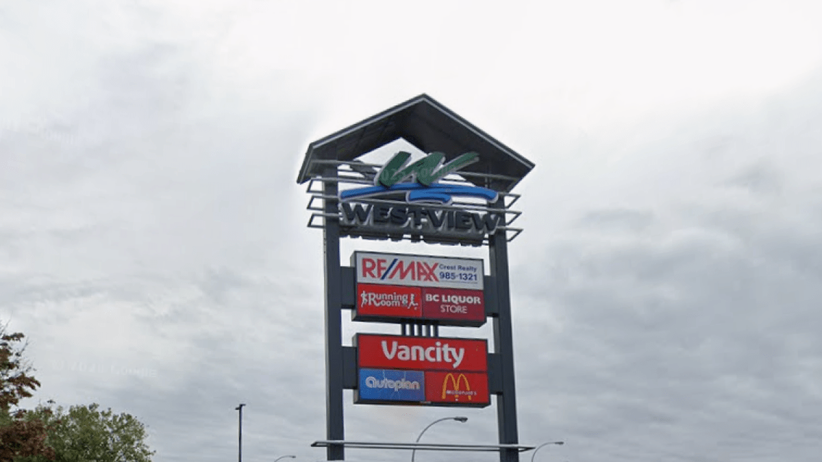 North Vancouver mall closed after shots fired