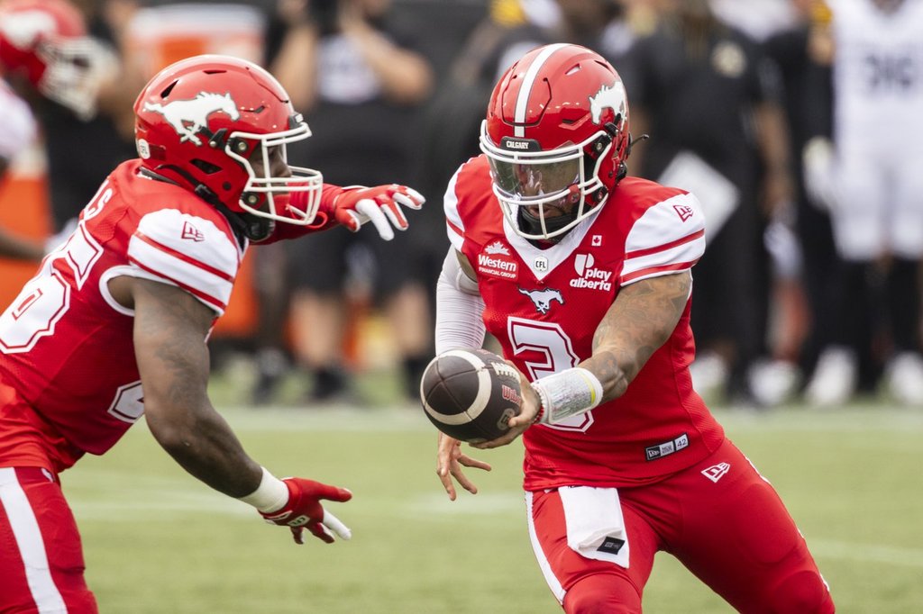 Адамс Джуниър поведе Stampeders над Tiger-Cats с 44-20