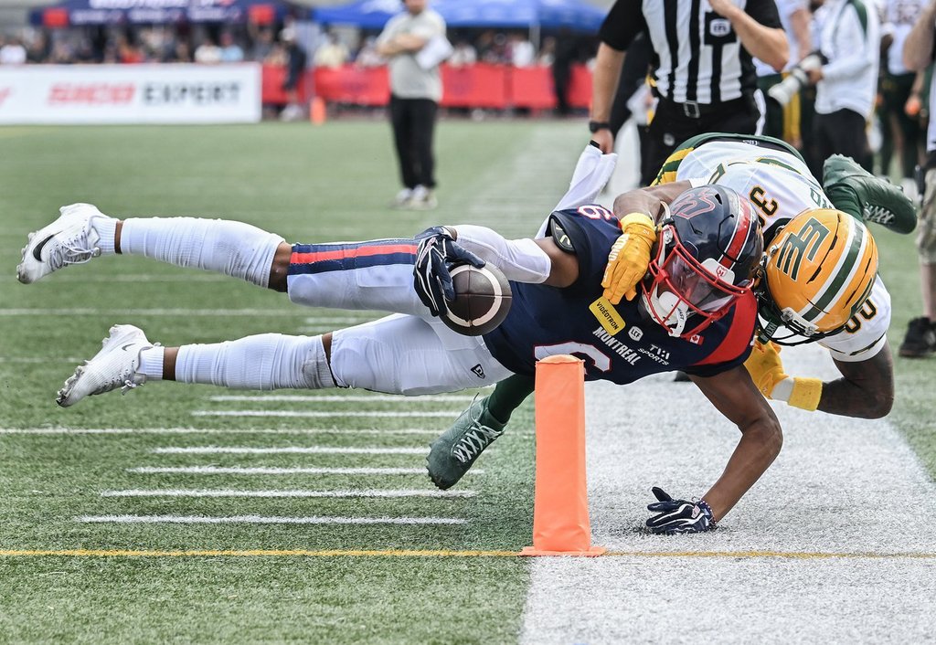 Александър, Филпот издигат Alouettes до доминираща победа
