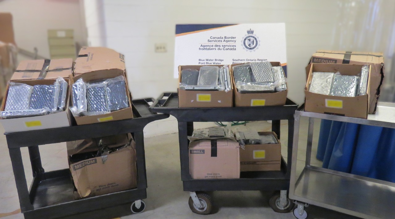CBSA конфискува близо 400 килограма кокаин в Онтарио-САЩ. border