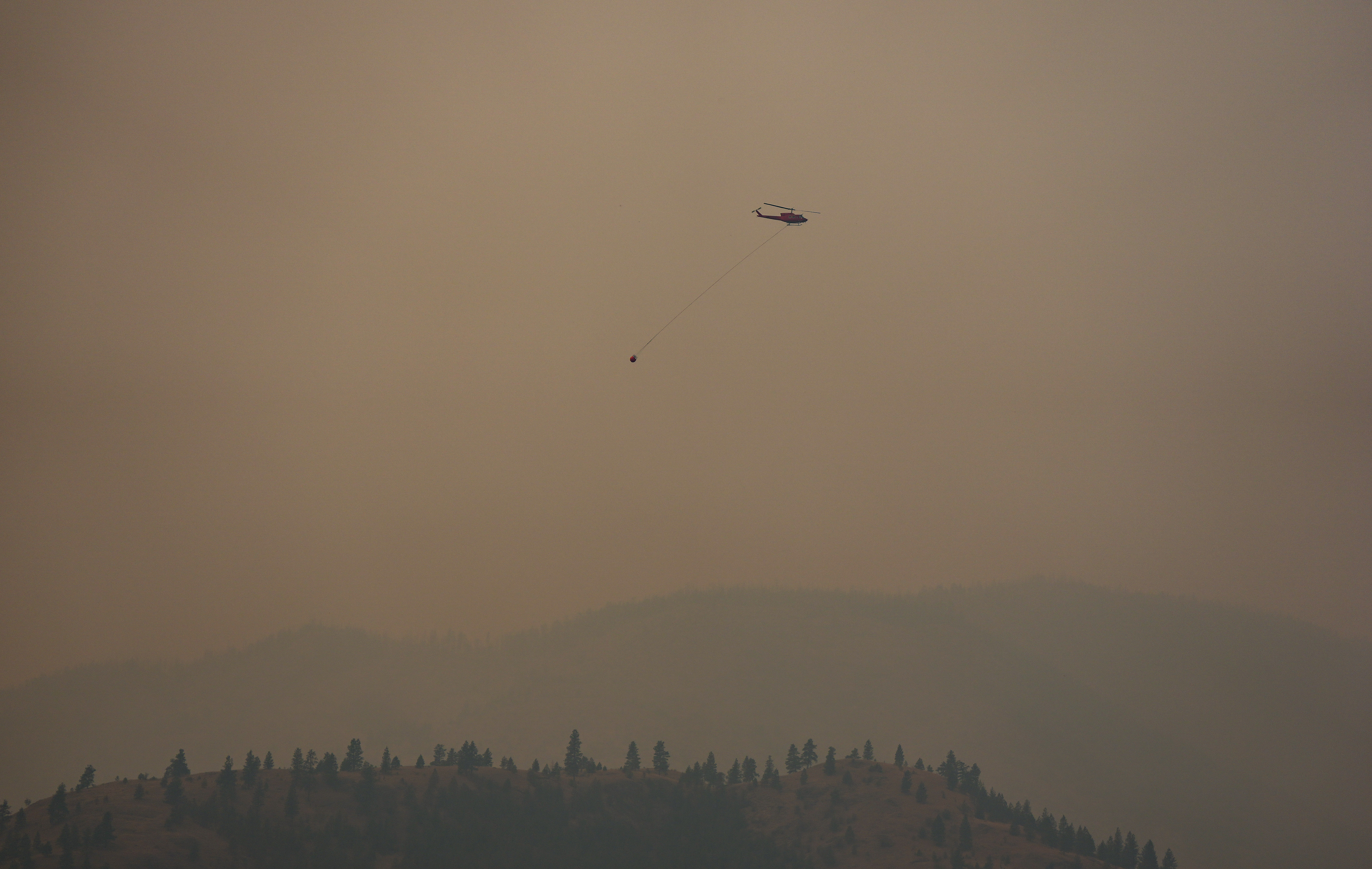 Гледайте на живо: Служители на BC Wildfire, RCMP, Summerland провеждат брифинг за медиите