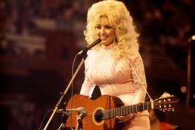 5 Cool Dolly Parton Facts You Probably Didn’t Know