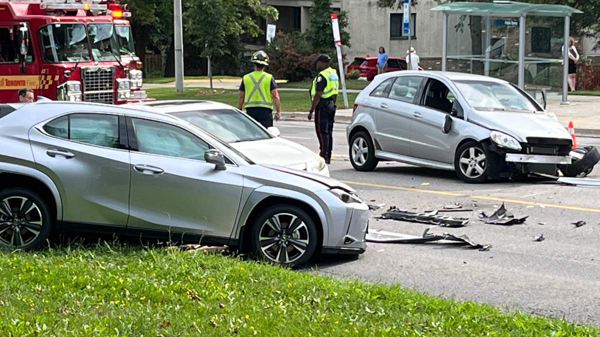 North York crash sends 3 people to hospital