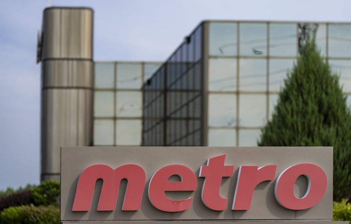 Metro удвоява преминаването си към повече магазини за хранителни стоки с отстъпки