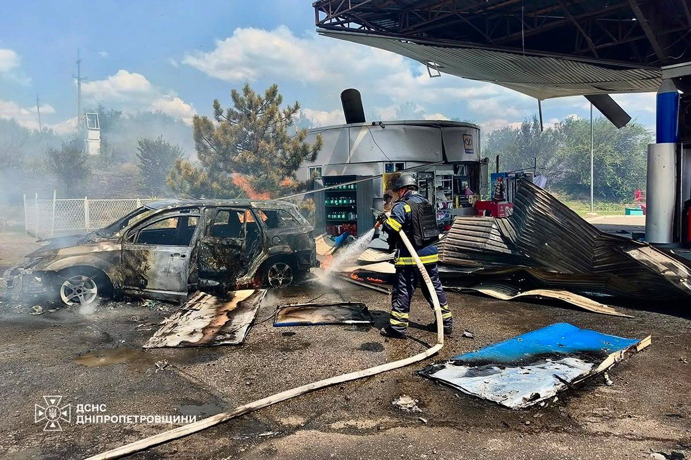 Украински дрон удари руски плажен град, докато Москва и Киев си разменят смъртоносни удари