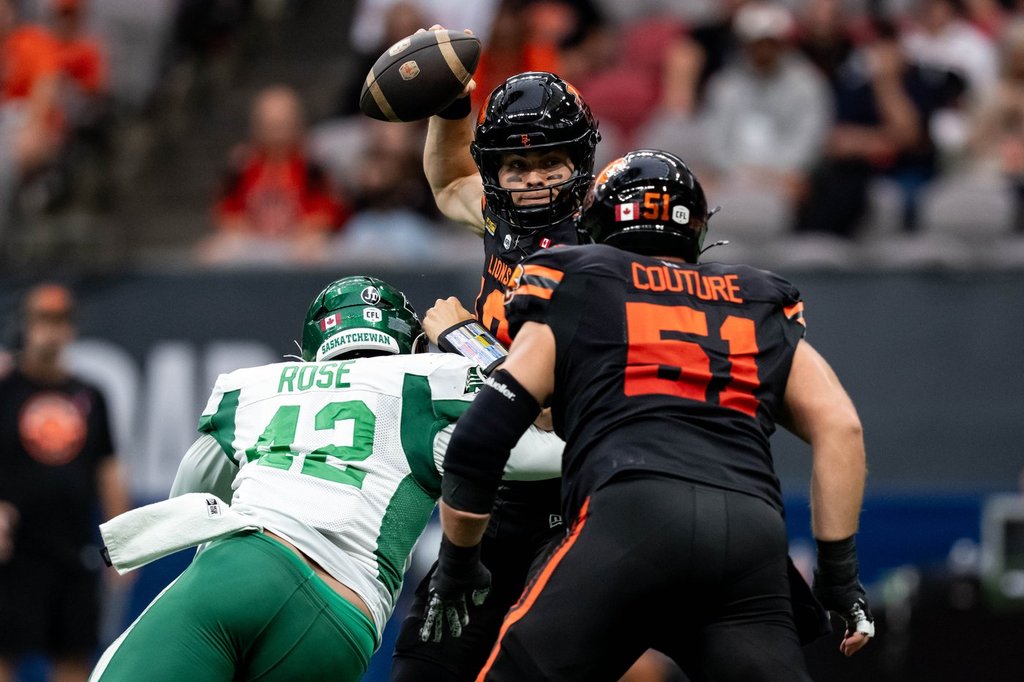 Surging Lions преодоляха Roughriders 30-16