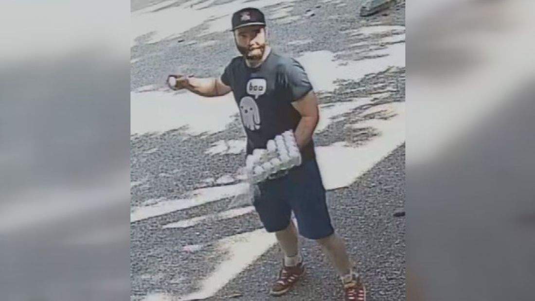 Image of suspect in Saskatoon synagogue egging released by police