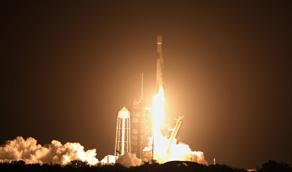Ракета на SpaceX се разби на Луната, казват учени: „100% увереност“