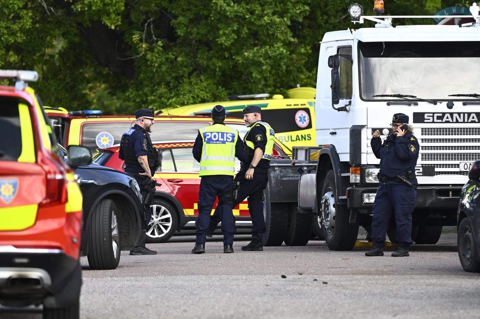 Sword attack by 18-year-old at Swedish school kills 1: police