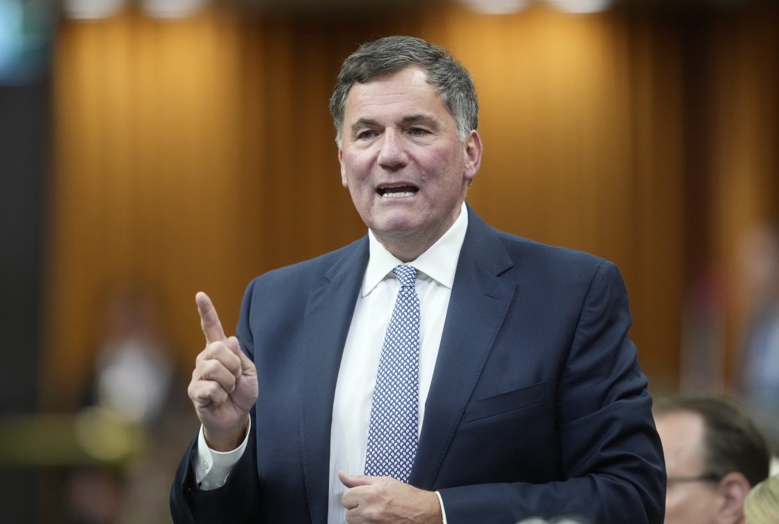 Canada not going to apologize to Trump amid trade war, LeBlanc says
