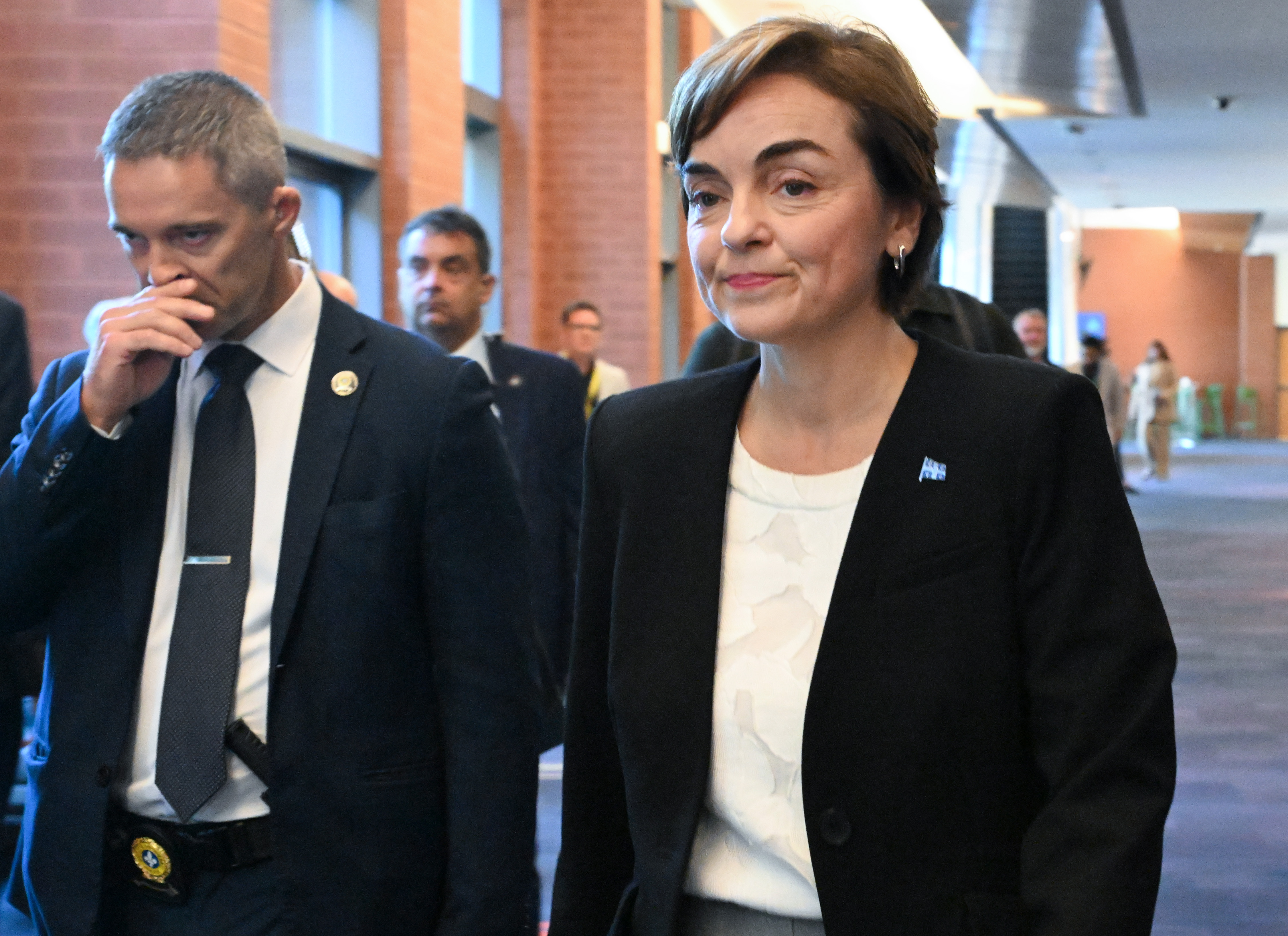 Федералната разузнавателна агенция се свърза с обвиненията за намеса на САЩ в изборите в Квебек