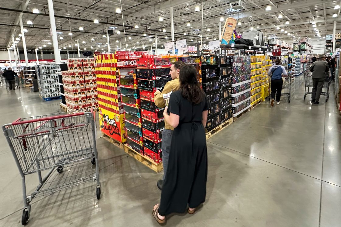 Costco отбелязва скок на продажбите с 11% и повече клиенти гледат на „протеин с по-ниска цена“