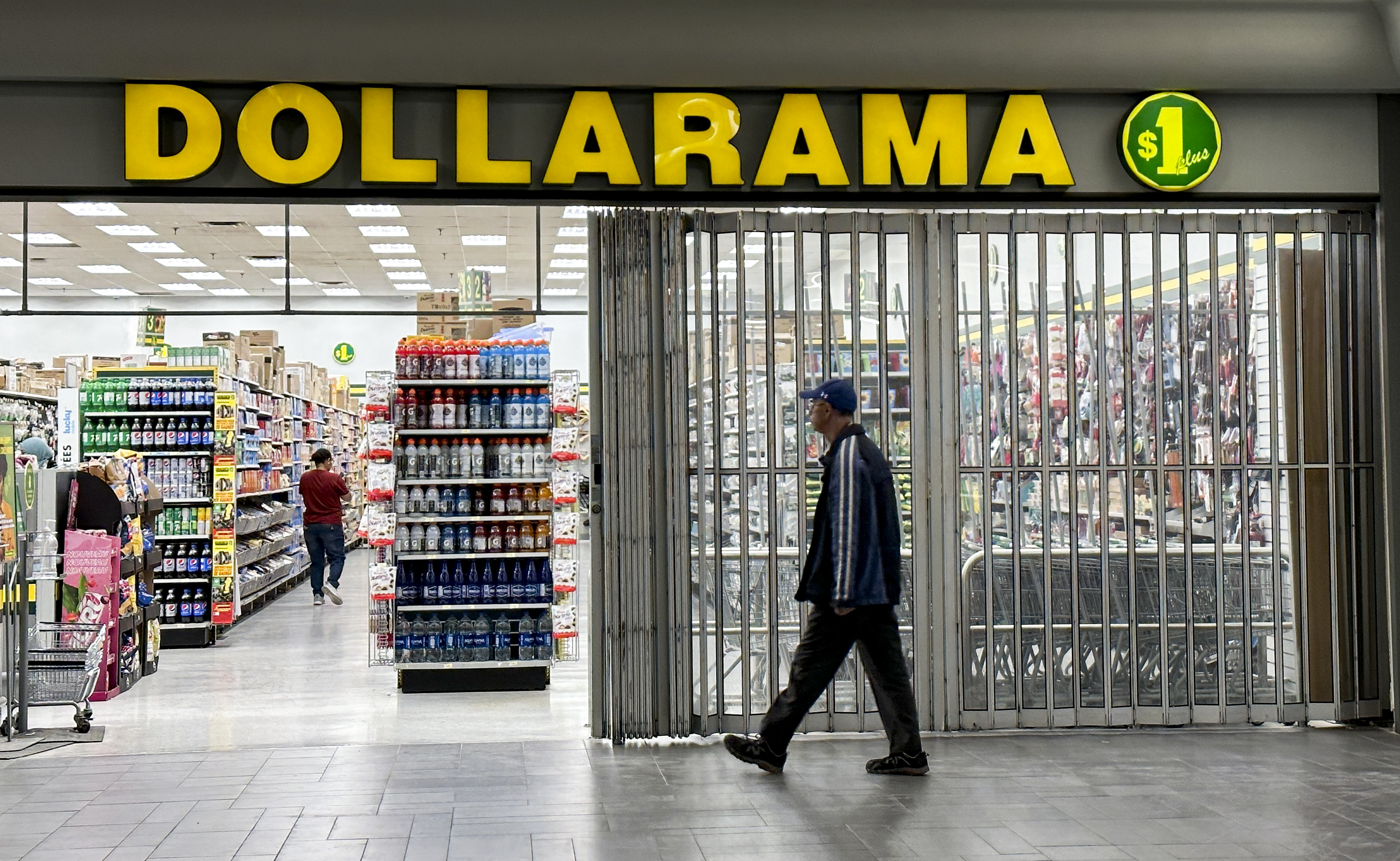 Dollarama очаква по-високи продажби, тъй като засегнатите от инфлацията купувачи търсят отстъпки