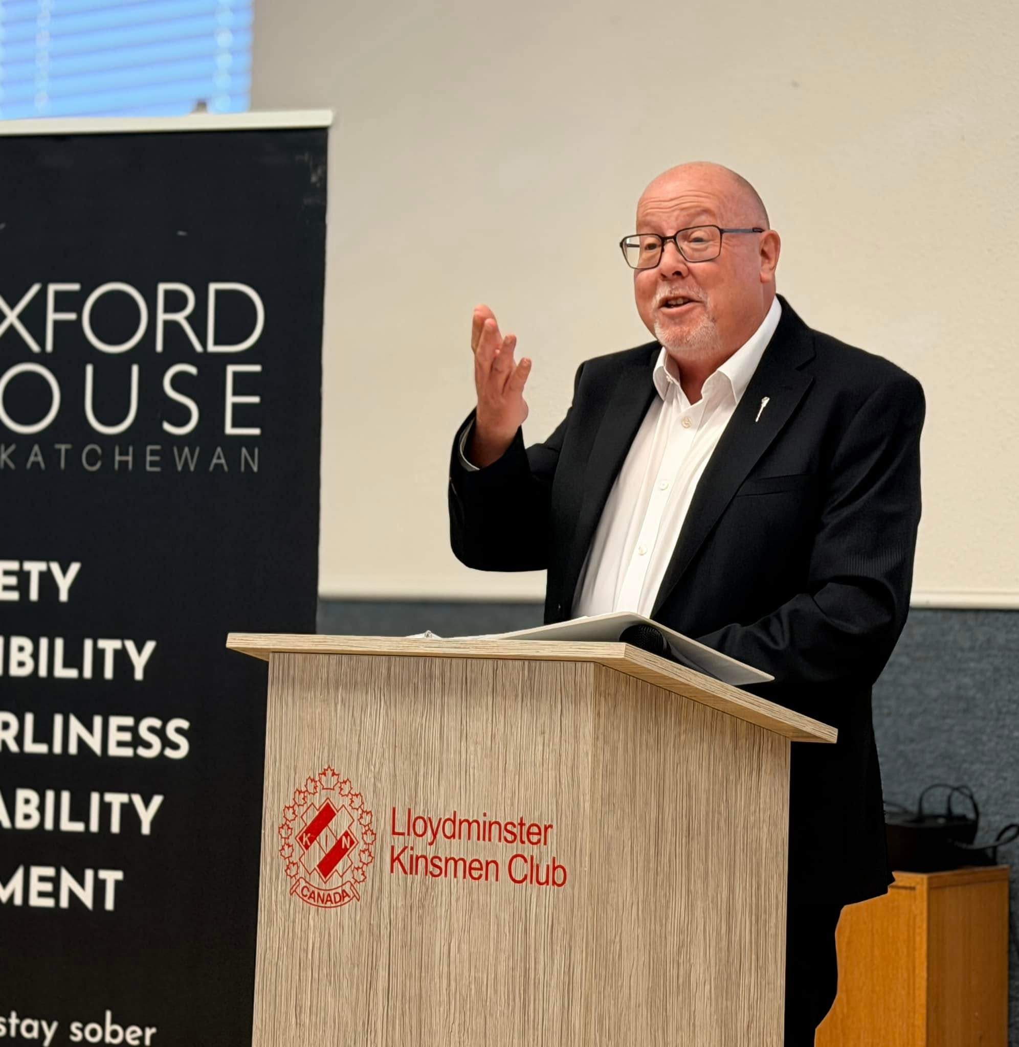 Opposition ‘politicking’ on Weedmark private flights unless evidence exists, says policy expert