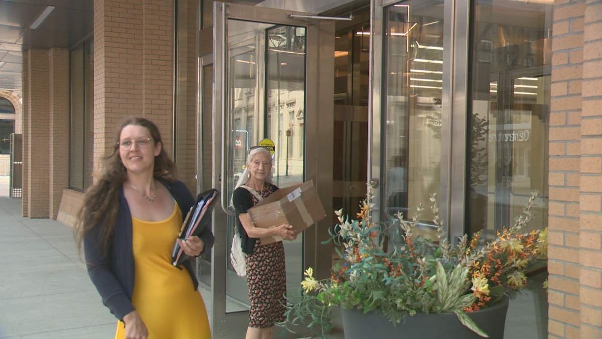 Saskatchewan Income Support recipient prepares complaint to ombudsman