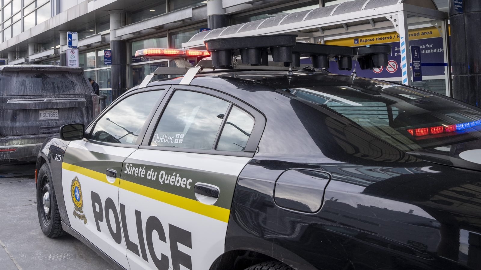 6 hurt after collision with vehicle driving wrong way on Quebec highway: police