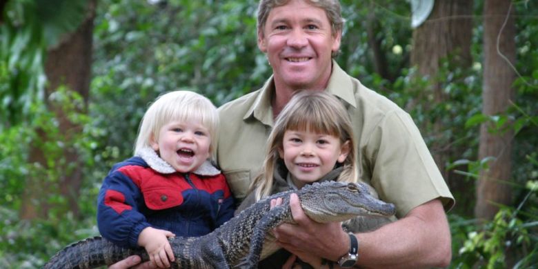 Steve Irwin's family honours 'the greatest dad' 20 years after his death