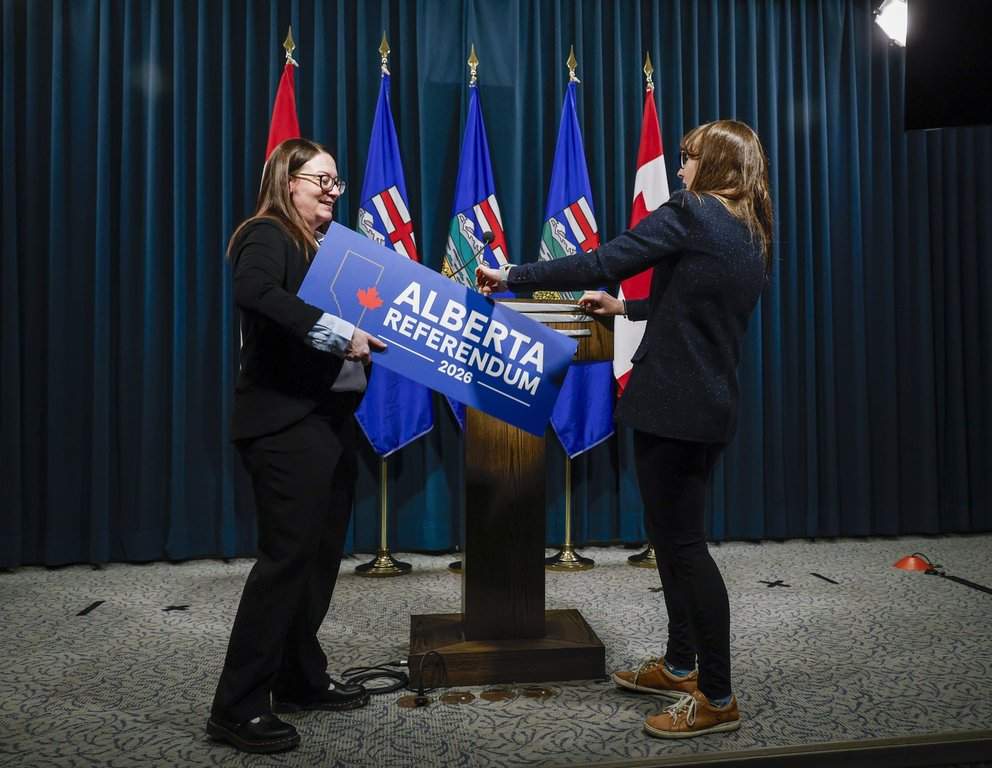 Elections Alberta begins distributing mail-in ballots for October referendum