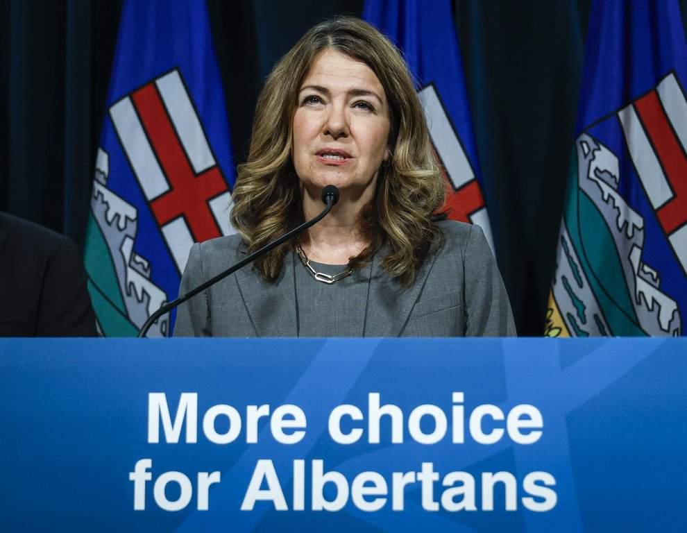Danielle Smith takes hands-off approach to First Nation’s trans care safe haven
