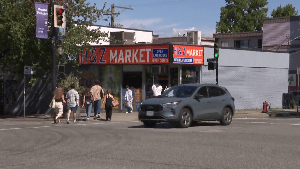 Man charged in Mount Pleasant convenience store shooting