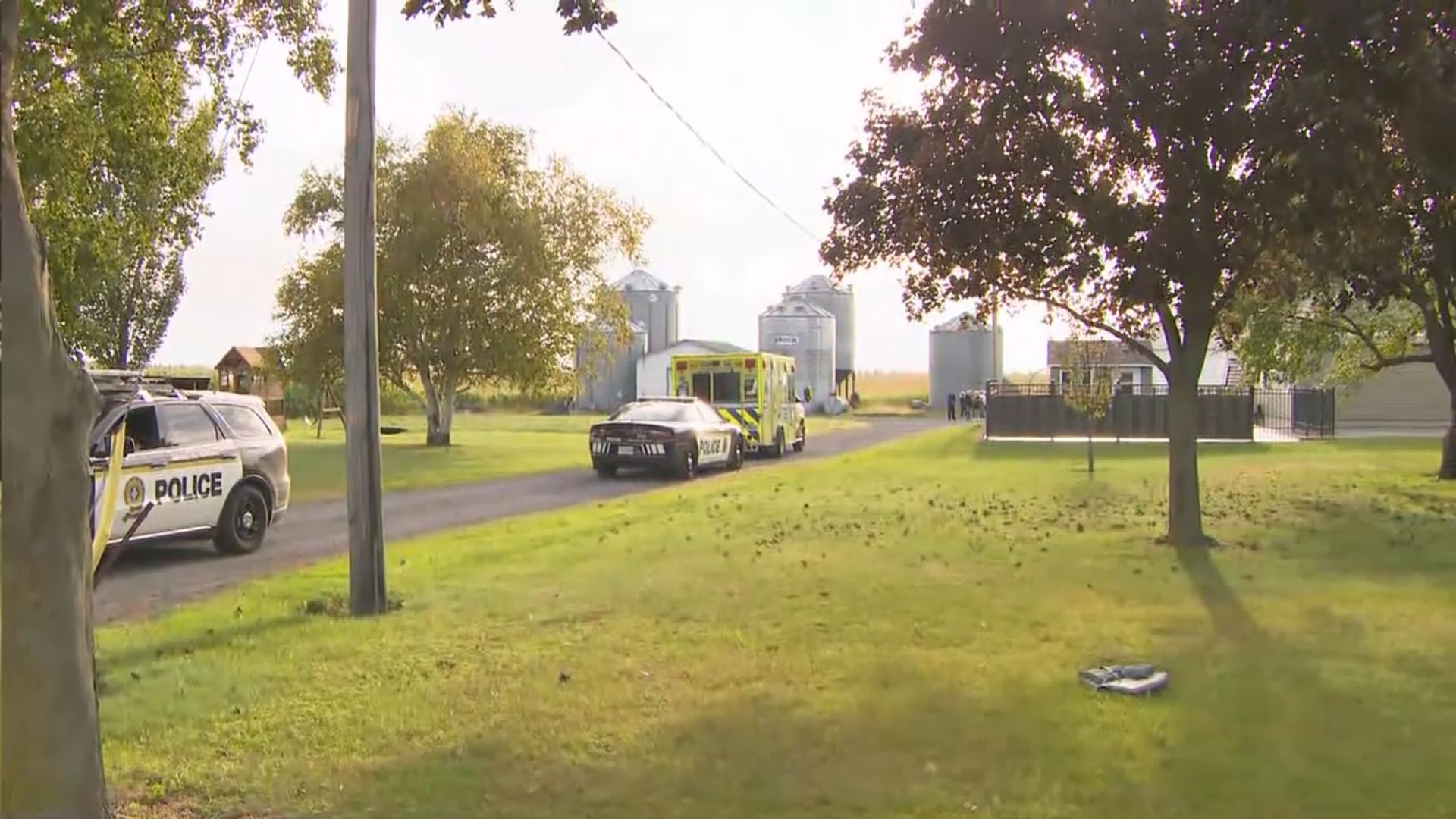 4 killed after helicopter crashes in field near Montreal