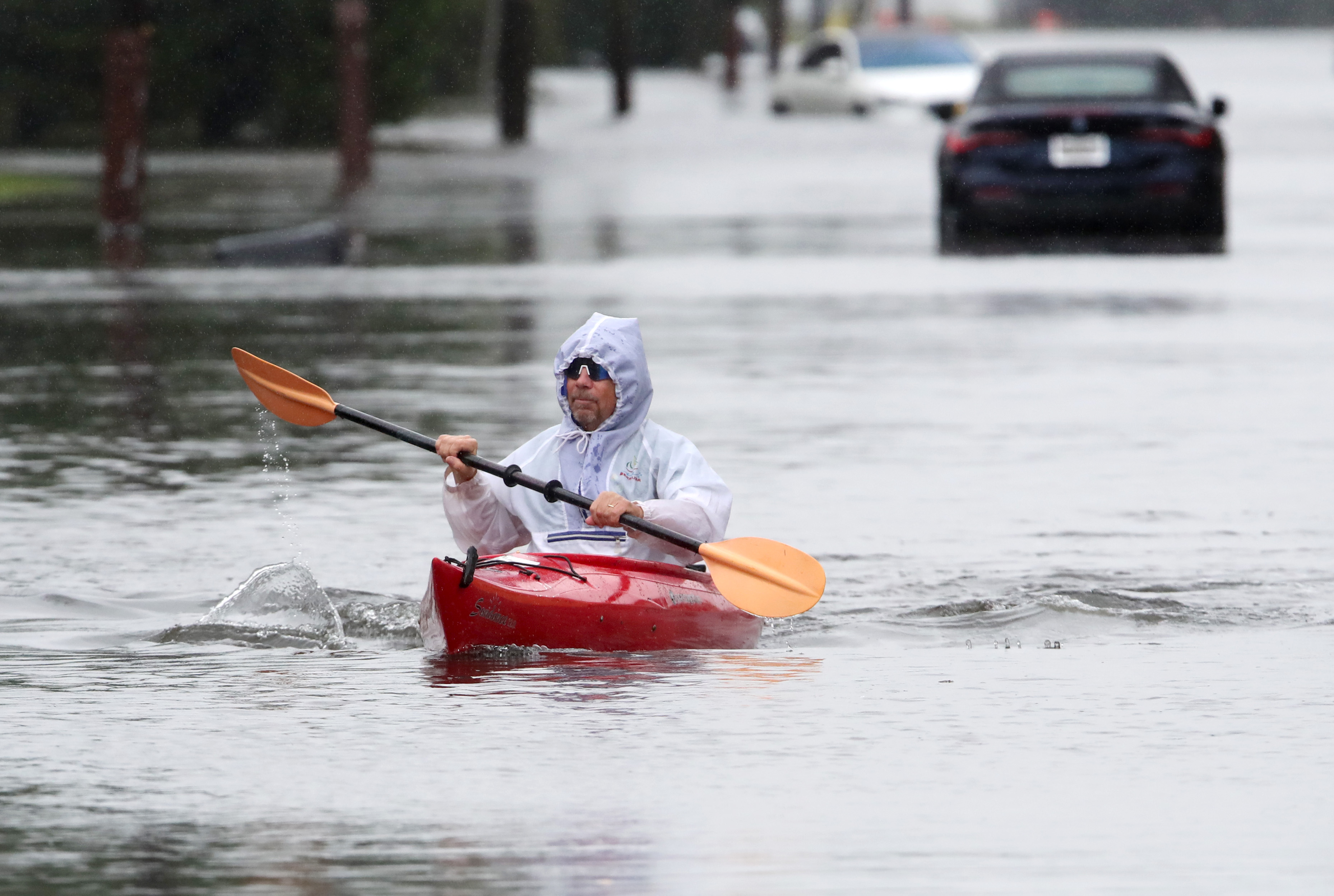 Nor’easter наводнява части от североизточната част на САЩ, оставя над 130 000 без електричество