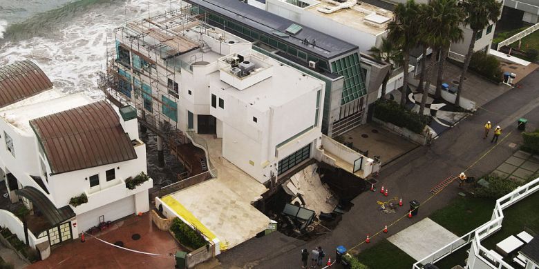 Nicolas Cage's driveway swallowed by massive sinkhole, reports