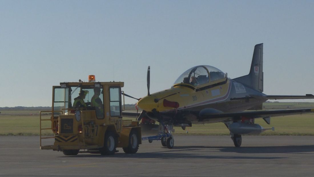 Базата на Snowbirds вижда самолети, които се очаква да заменят реактивните самолети Tutor
