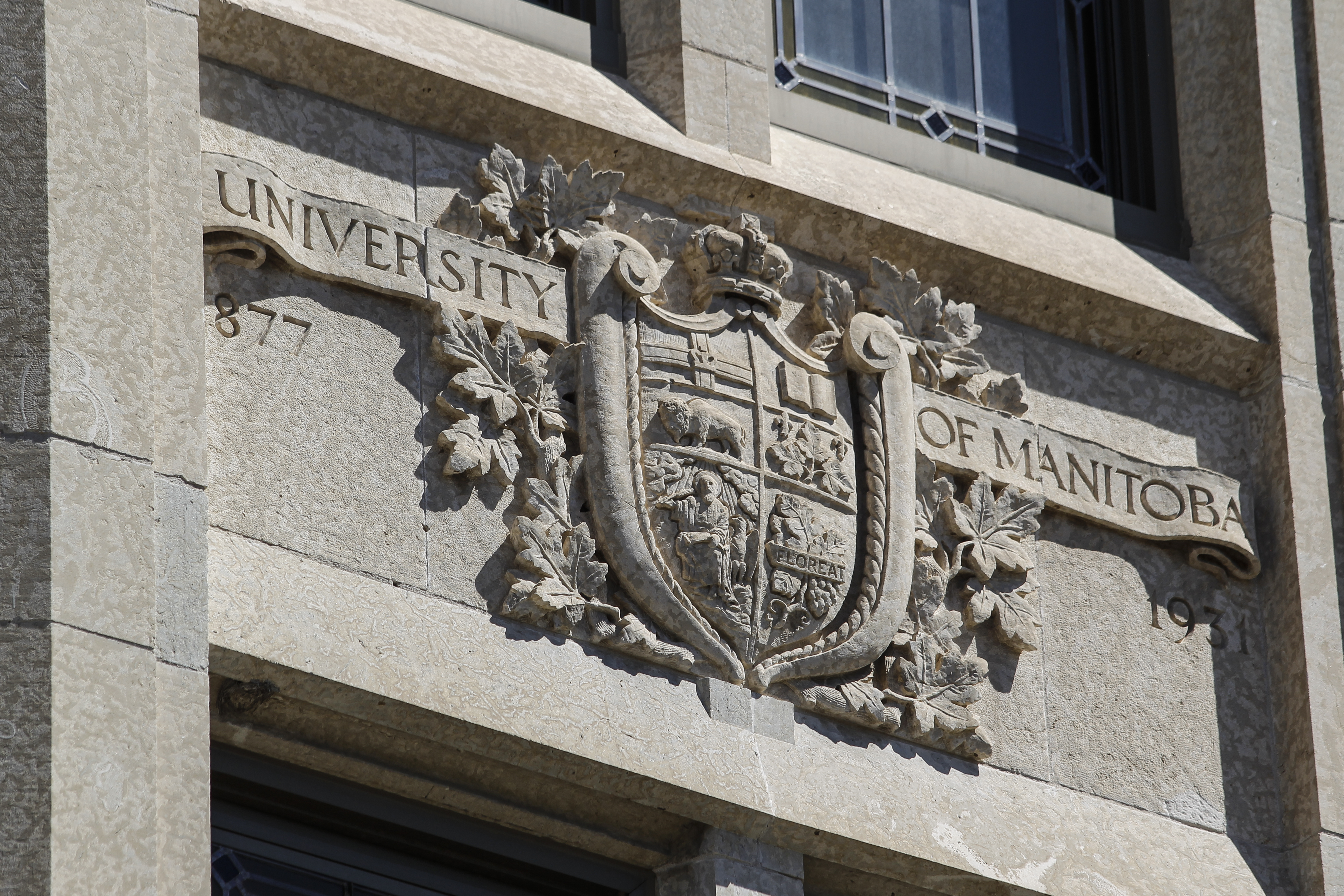 Бивш декан по право на U of M, арестуван в Европа като част от искане за екстрадиране: полицията