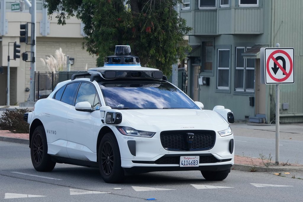 Waymo ще пусне роботикси в Торонто по пилотна програма за самоуправляващи се превозни средства