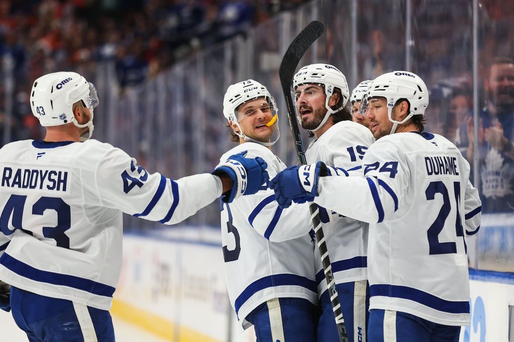 Energized Leafs продължават горещата игра със 7-2 победа