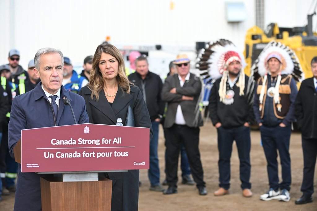 Why Standing On A Stage In Alberta Doesn't Mean Indigenous Support For Pipelines