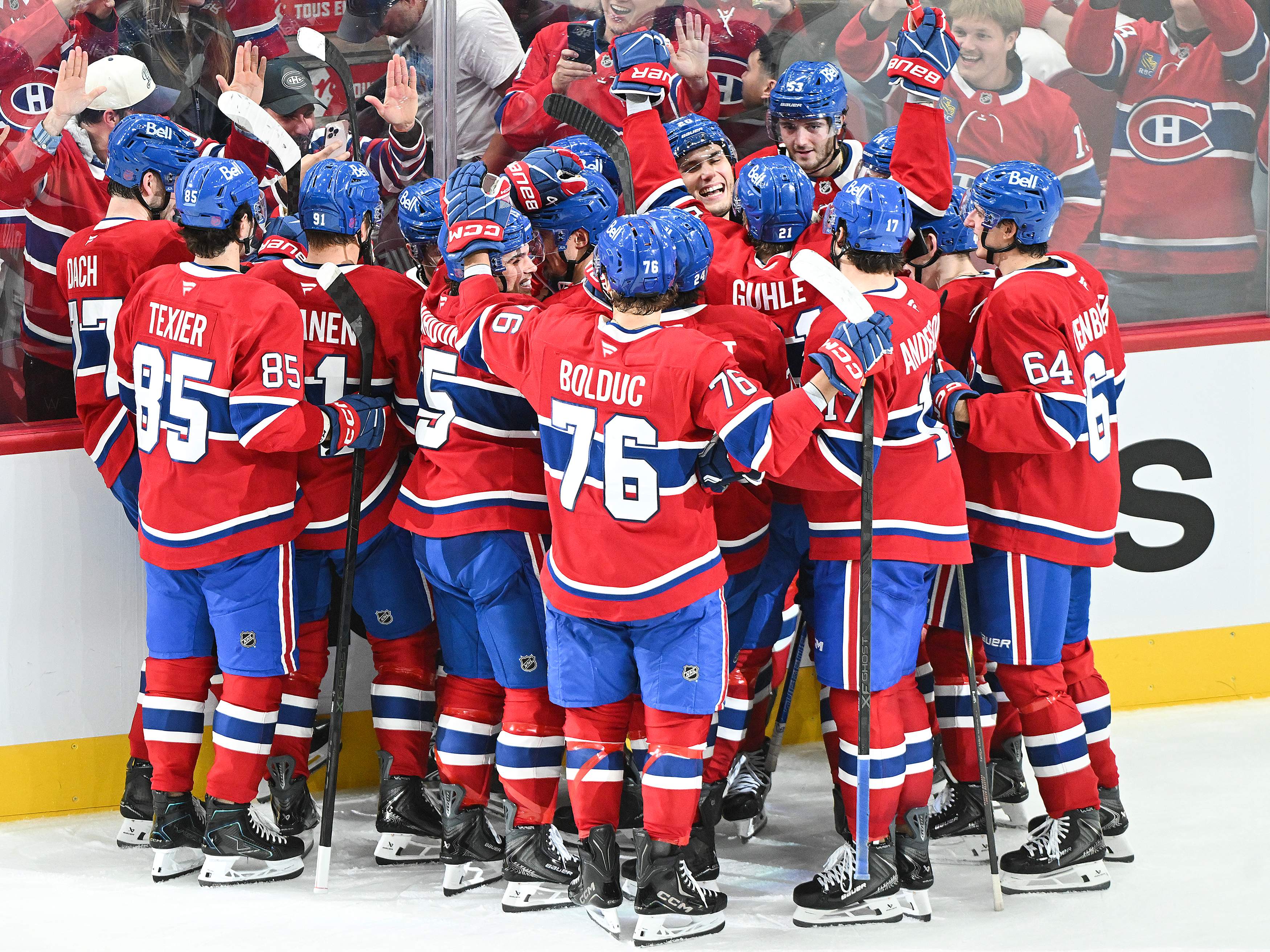 Cole Caufield skoraði tvö mörk þegar Montreal Canadiens sigruðu Buffalo Sabres í framlengingu