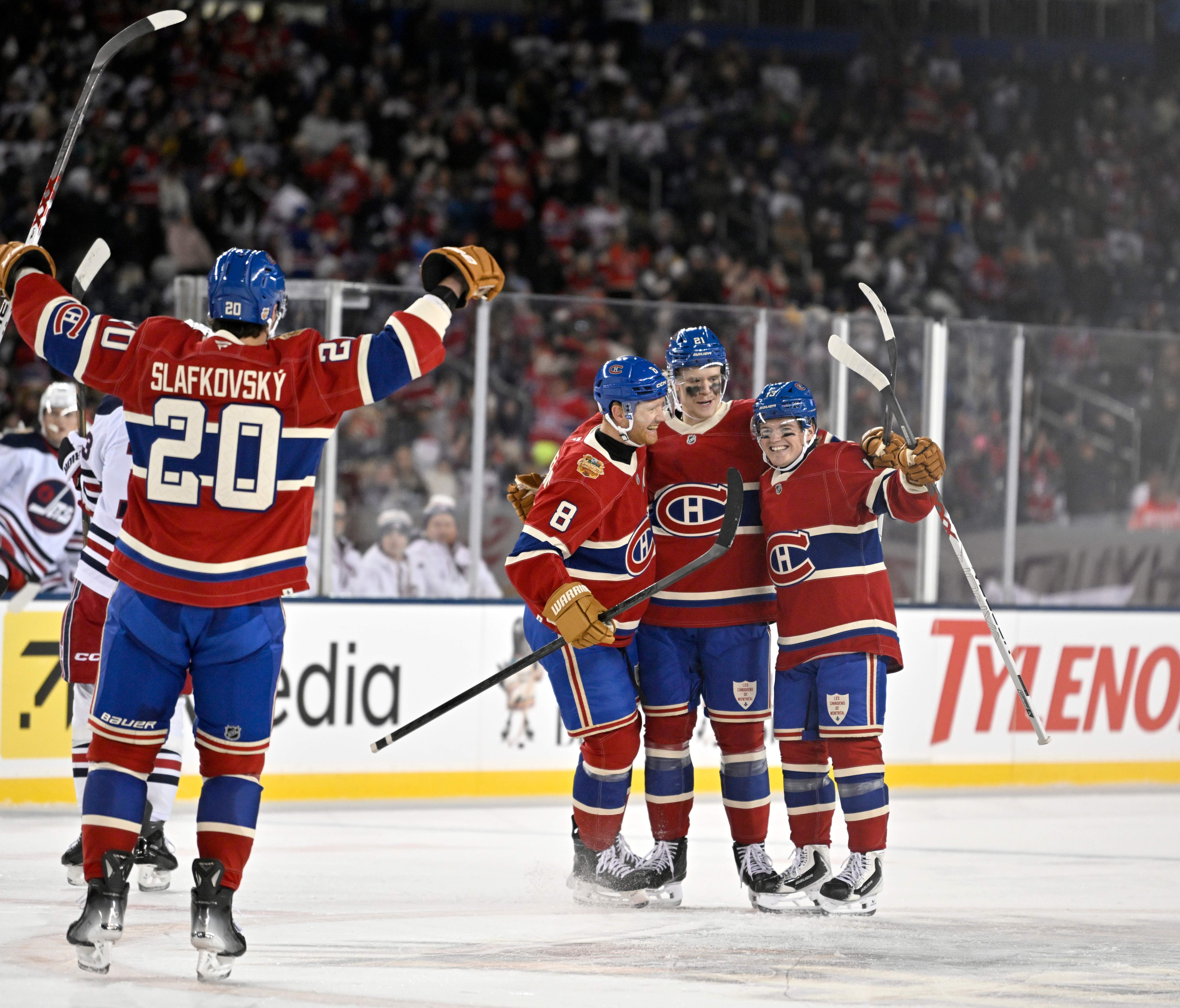Canadiens beat Jets 2-1 in NHL Heritage Classic as Montreal wins first two road games