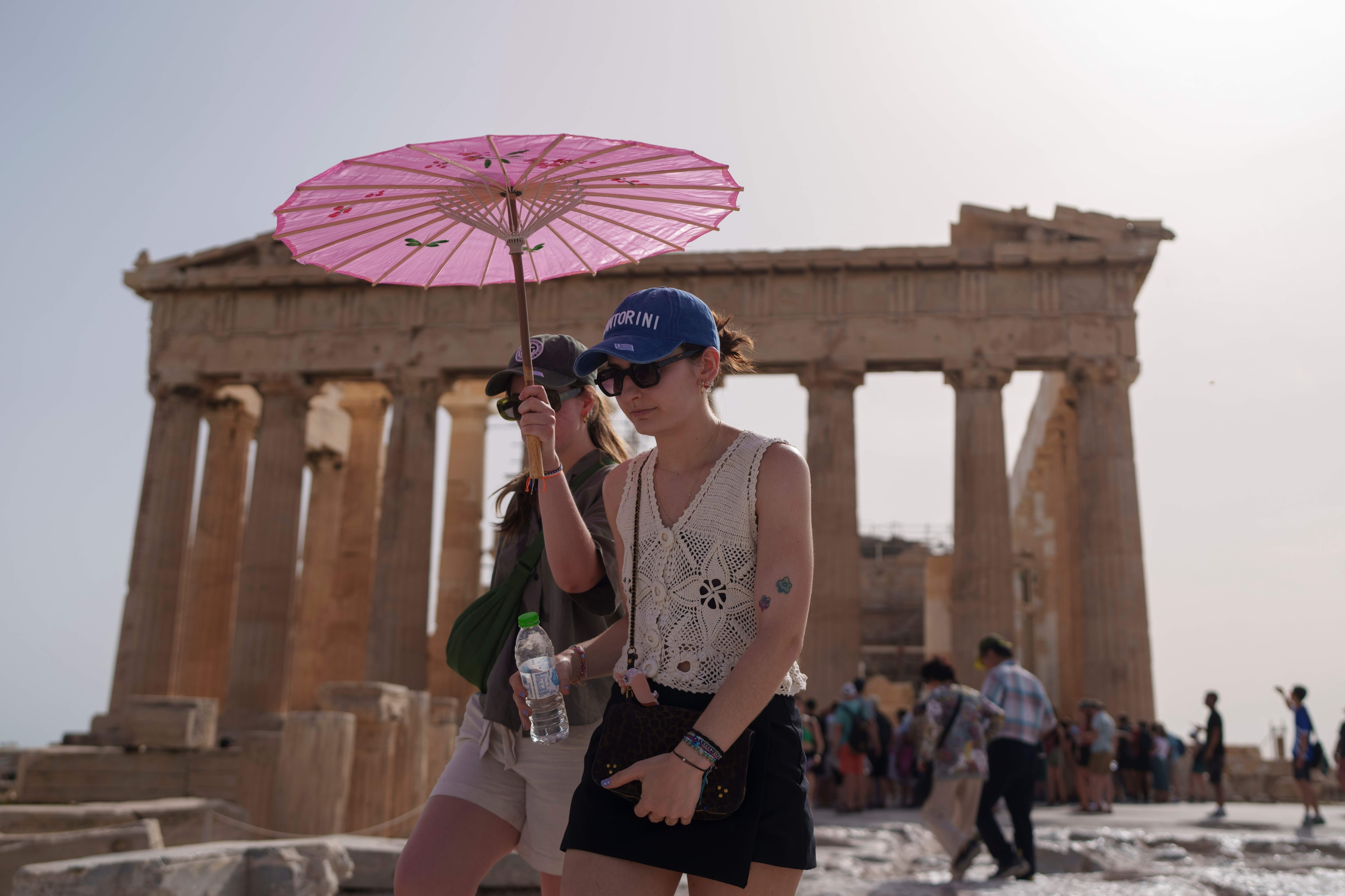 Heat waves linked to 50K deaths in Europe this summer, report says