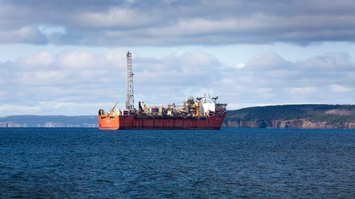 Suncor sells of N.L. offshore assets, other oilsands giant bulks up Alberta holdings