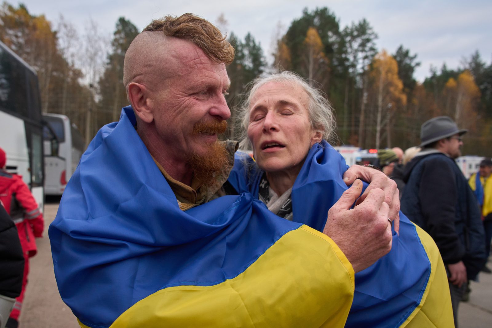 Евакуираните се събират със семейството си на украинско-беларуската граница